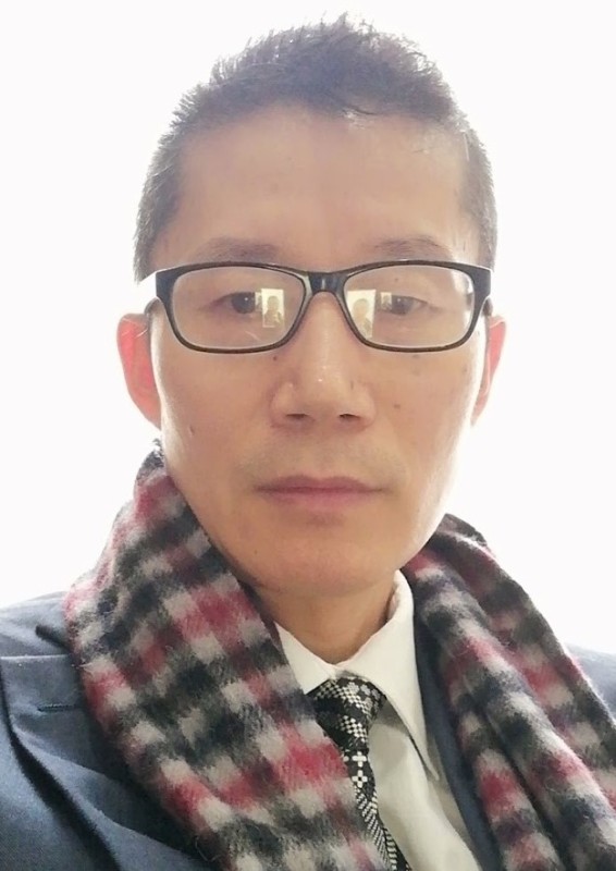 Dr.  Zewu Yan