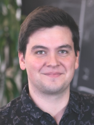 Dr.  Matija Medvidovic
