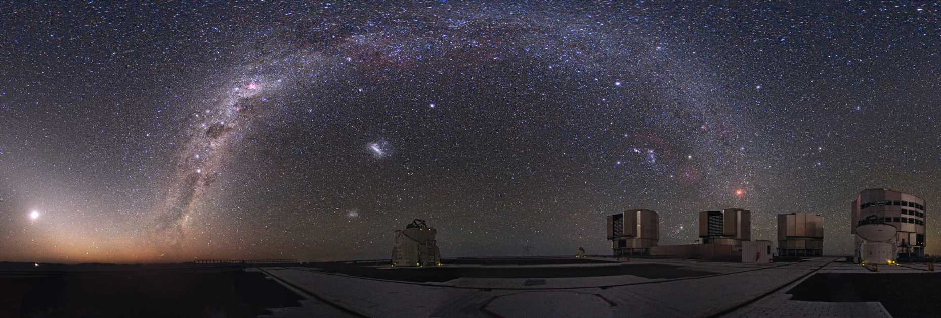 Vergrösserte Ansicht: Very Large Telescope (VLT) Komplex 