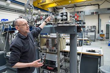Führung im Labor für Ionenstrahlphysik der ETH Zürich