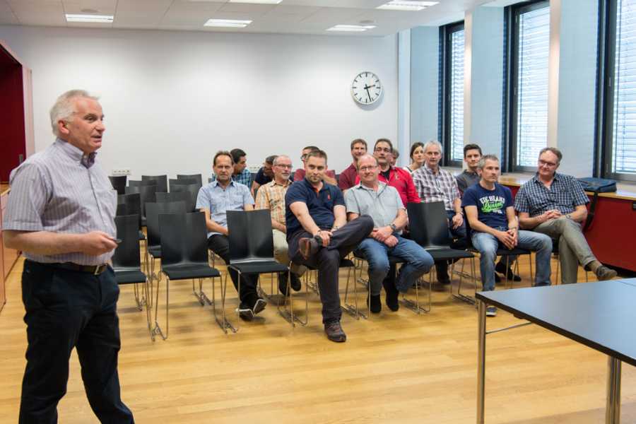 Vergrösserte Ansicht: Berufsbildung Besuch Swissmem