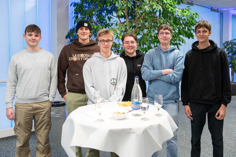 Vergrösserte Ansicht: Weihnachtsfeier der Betriebe