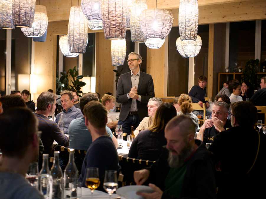 Vergrösserte Ansicht: Weihnachtsfeier der Betriebe 2024
