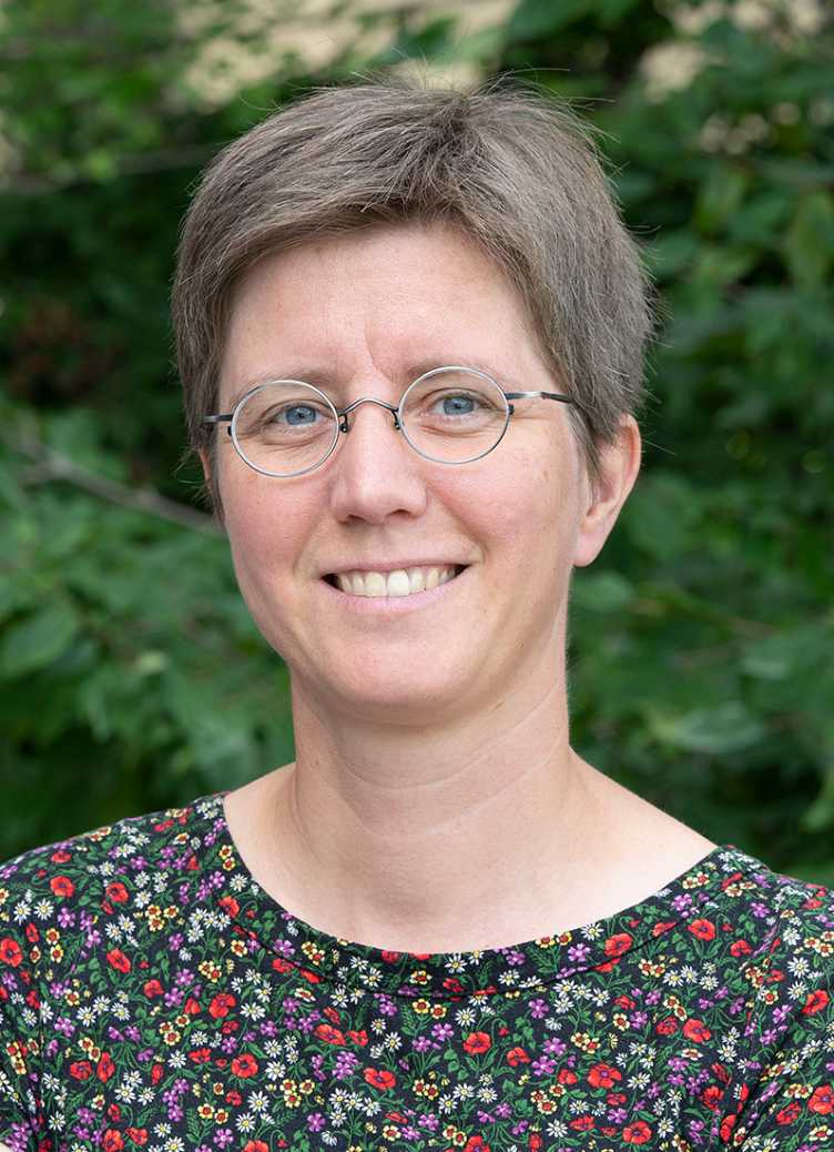 Veerle Sterken is a senior researcher at the ETH Zurich and member of the NCCR PlanetS.