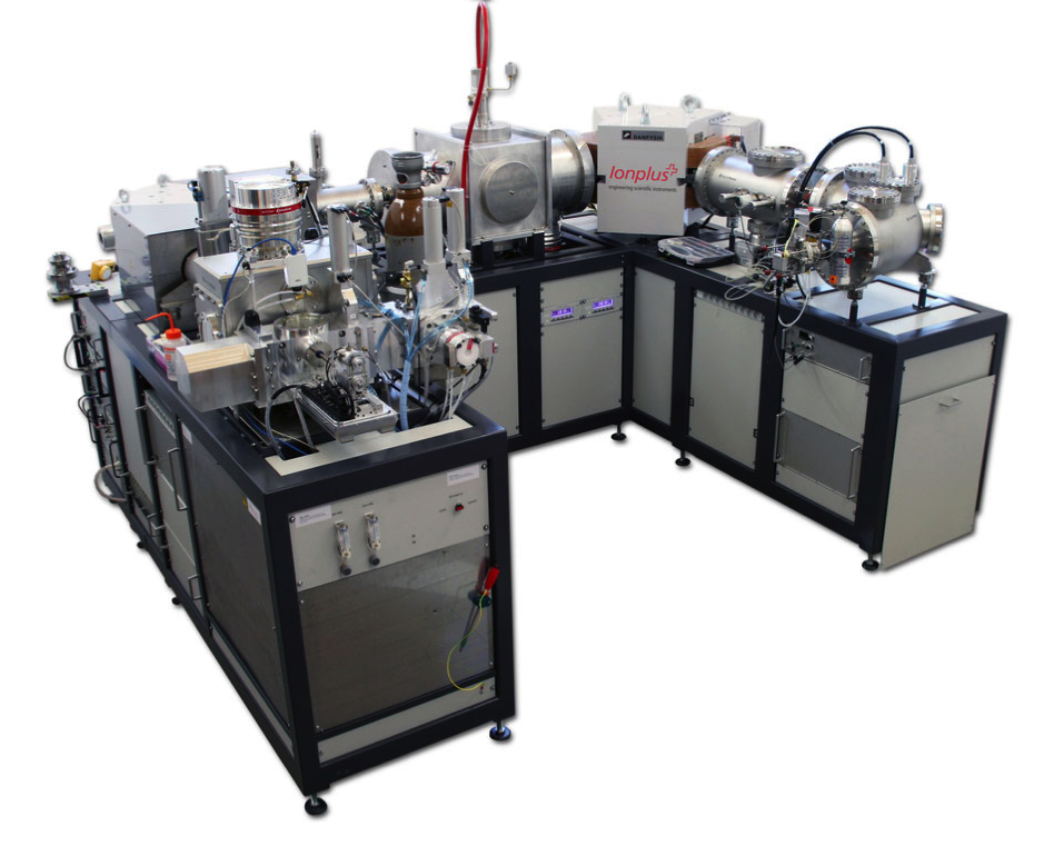 Dating machine. Ускорительный масс-спектрометр. Вакуумная ускорительных секций. Micada. ETH Laboratory of ion Beam physics.